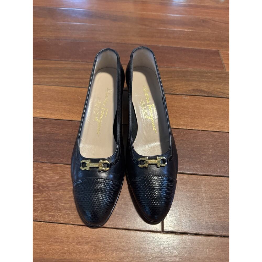 Vintage Salvatore Ferragamo Boutique Pumps Black Leather Size 5.5B Made In ITALY